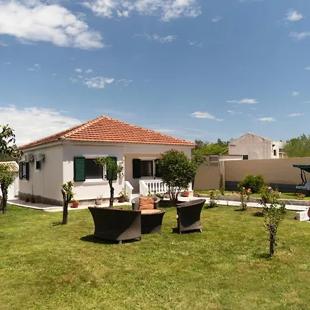 Dimitras Holiday home
