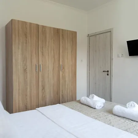 Dimitras * Lefkímmi