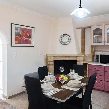 Dimitras بيت للعطل *